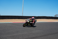 enduro-digital-images;event-digital-images;eventdigitalimages;mallory-park;mallory-park-photographs;mallory-park-trackday;mallory-park-trackday-photographs;no-limits-trackdays;peter-wileman-photography;racing-digital-images;trackday-digital-images;trackday-photos
